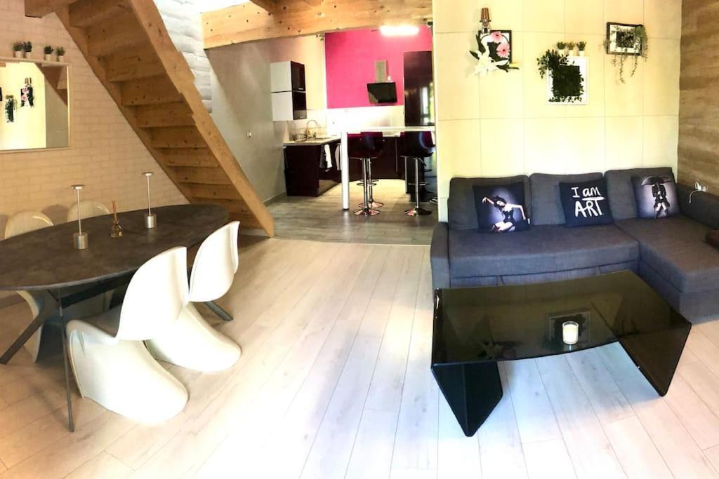 Duplex Atypique 20' De Toulouse Apartment Leguevin Exterior foto
